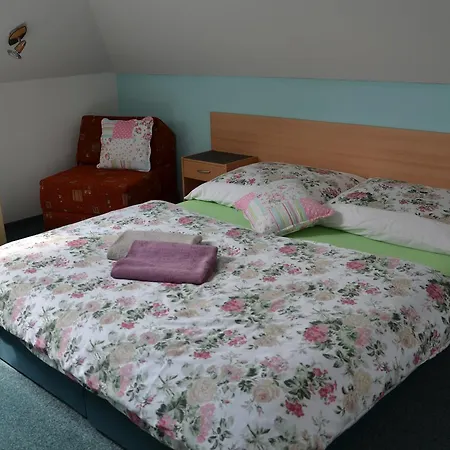 Aura Dvur Kralove nad Labem